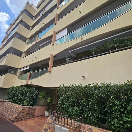 Cosy Avec Terrasse, Proche Plages & Palais Appartement