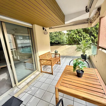Cosy Avec Terrasse, Proche Plages & Palais